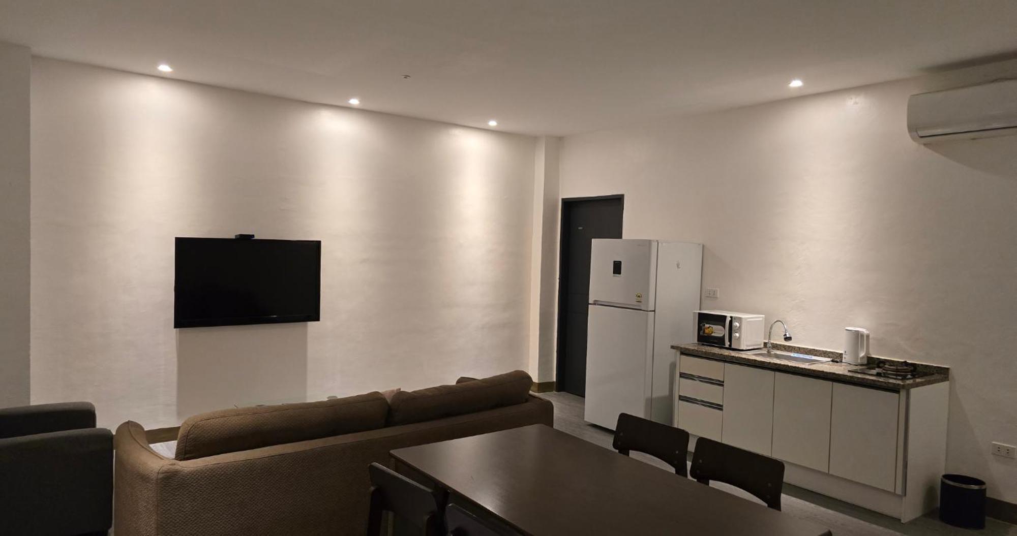 Aston Stay And Villas Mabalacat エクステリア 写真