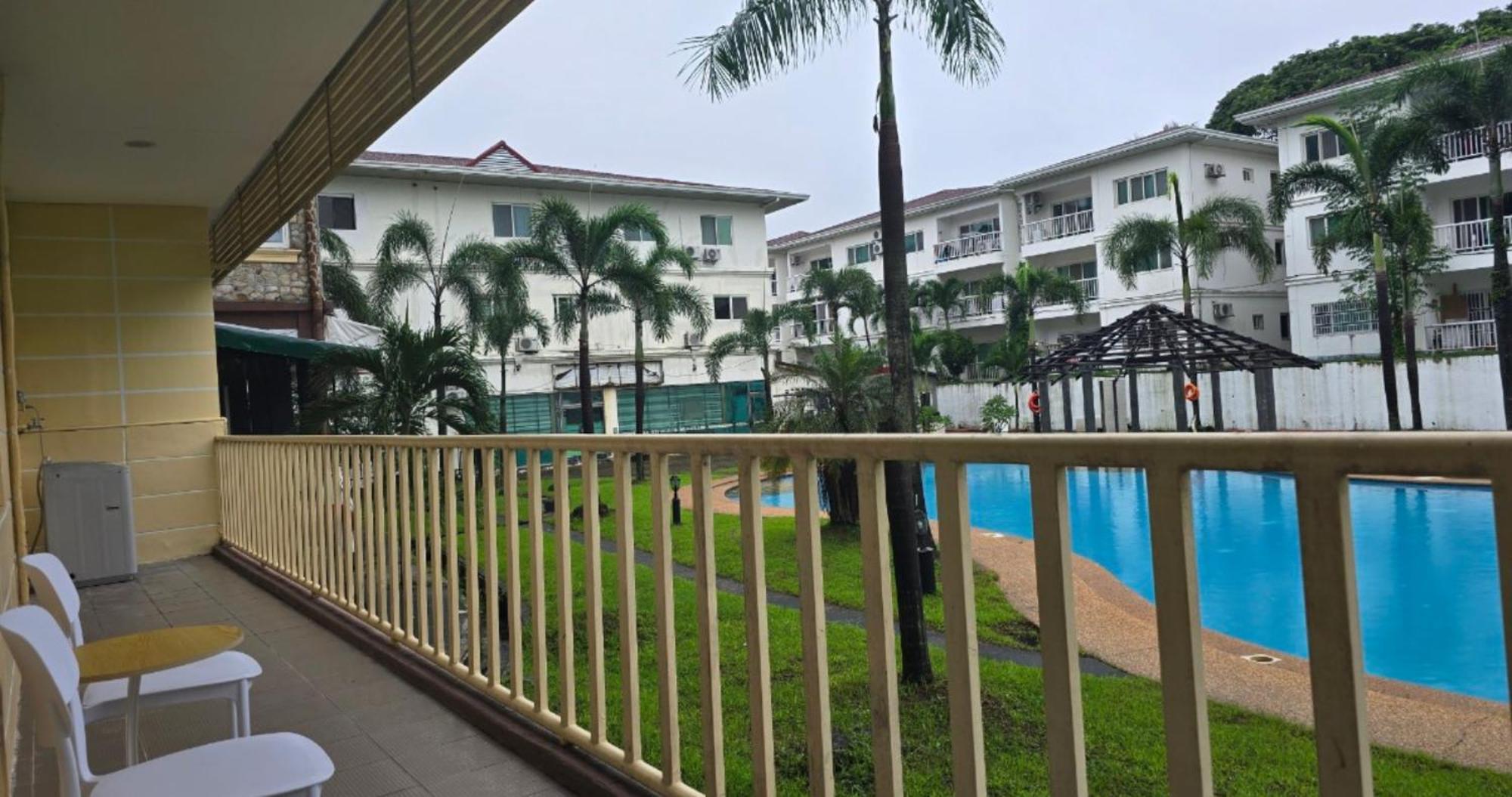 Aston Stay And Villas Mabalacat エクステリア 写真